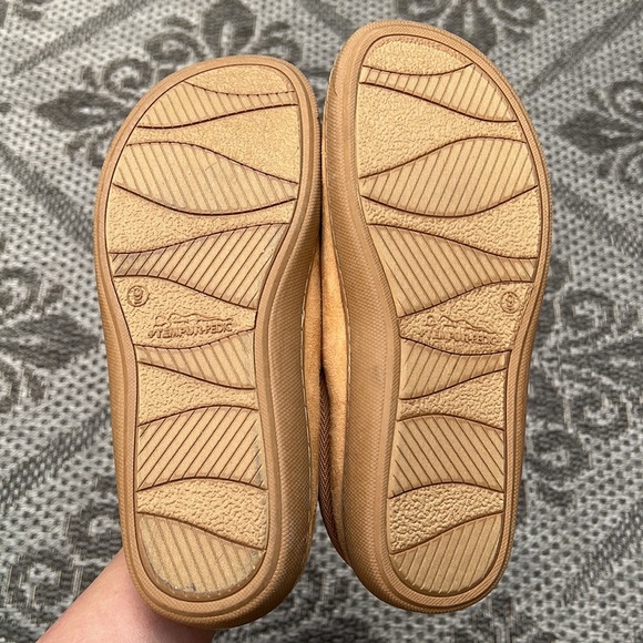 Tempur-pedic size 9 - Picture 3 of 3